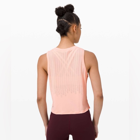 NWT! Lululemon ‘Train to Be Tank’ - Picture 2 of 6